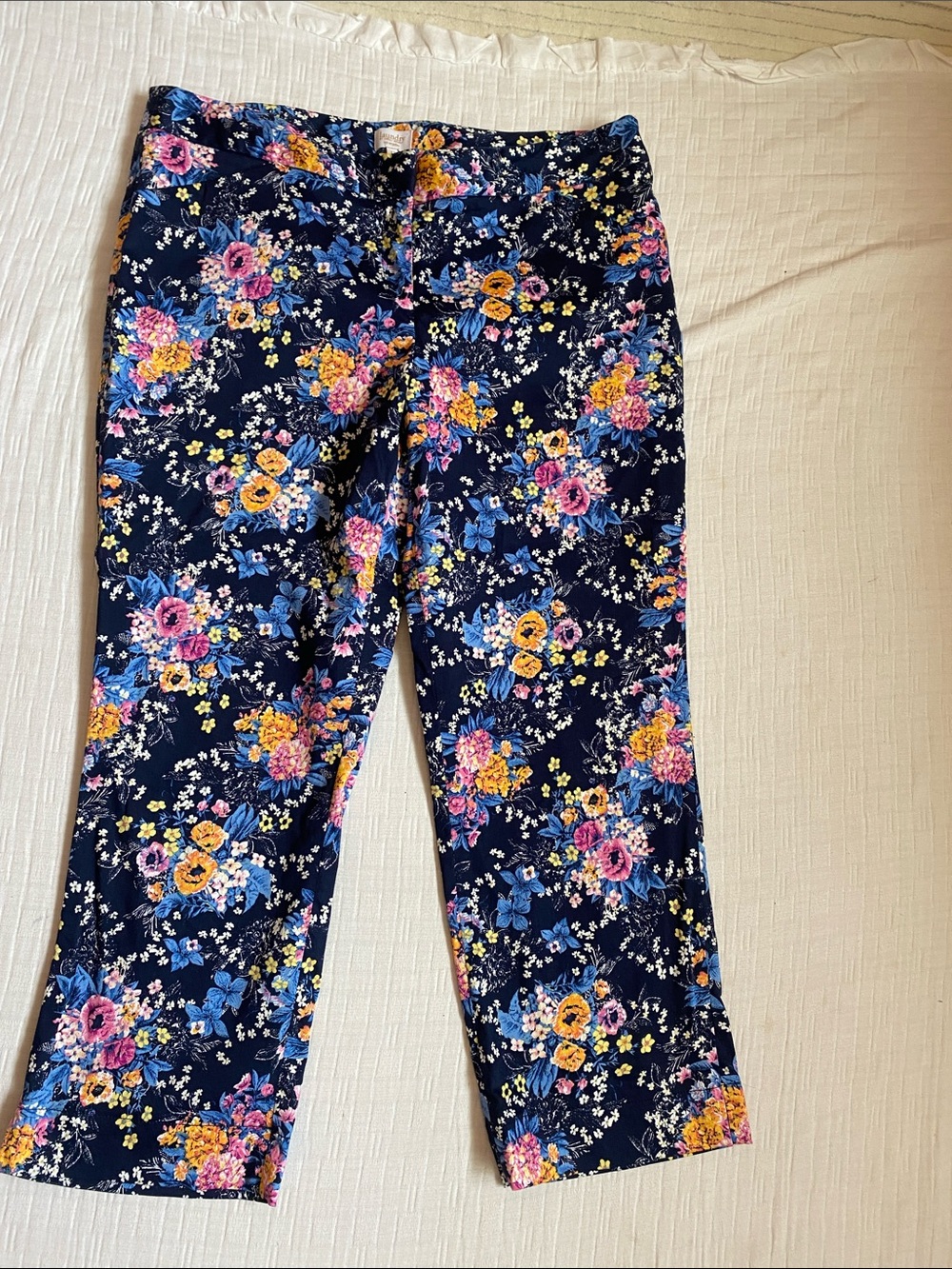 Laundry By Shelli Segal Navy Floral Capri Pants with Pink Blue Yellow Accents